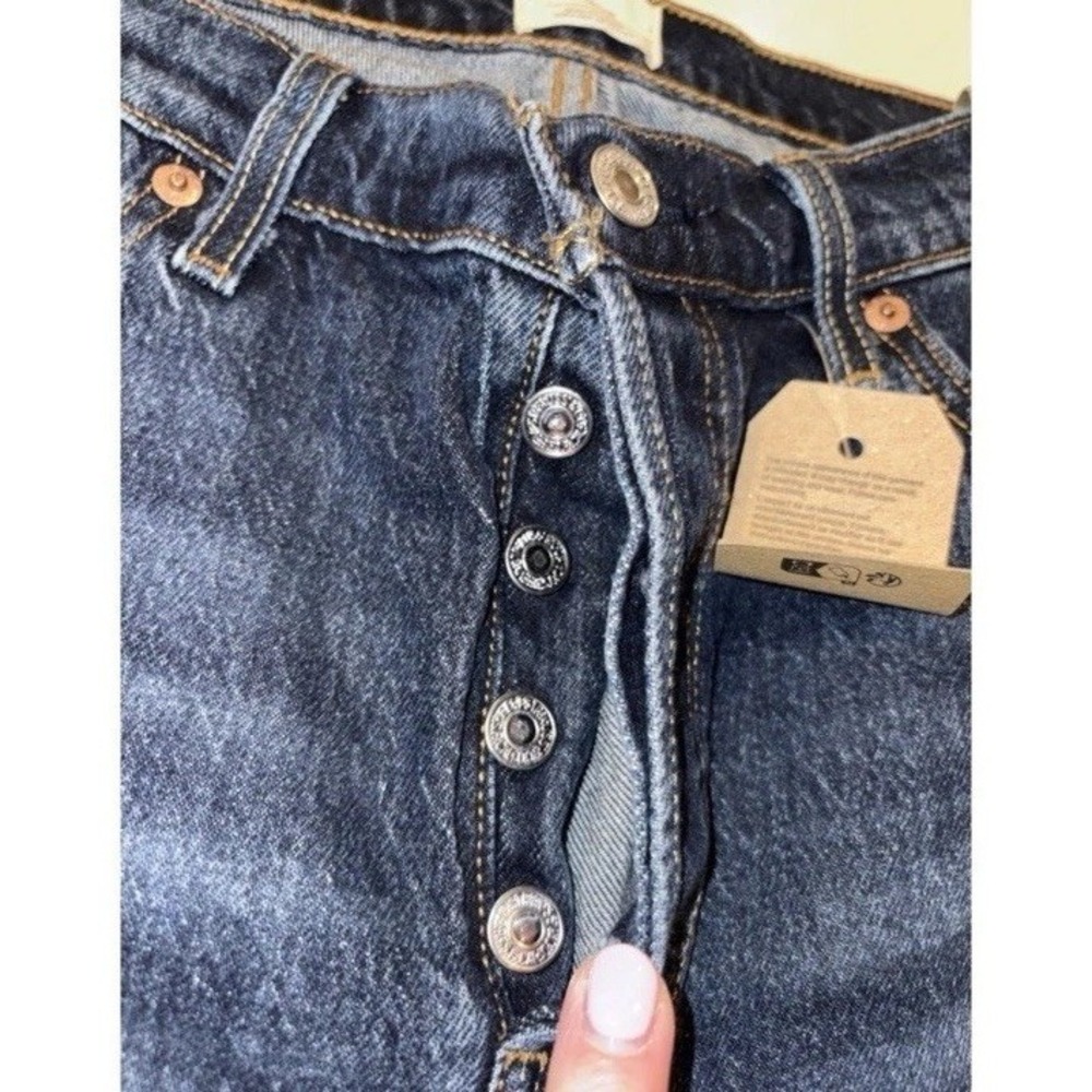 Levi's 501 Curve Premium Women's High Rise Button Fly Jeans Straight 32x30 NWT - Picture 4 of 7